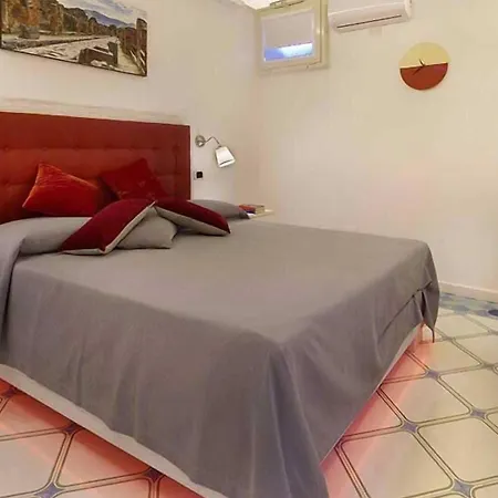 Готель B&B Sorrento Central