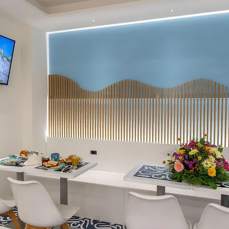 ホテル B&B Sorrento Central ソレント