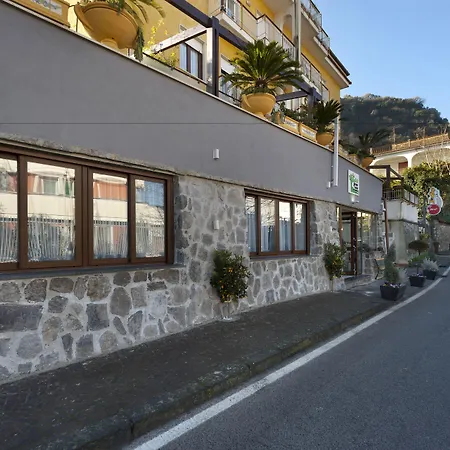 B&B Sorrento Central Готель